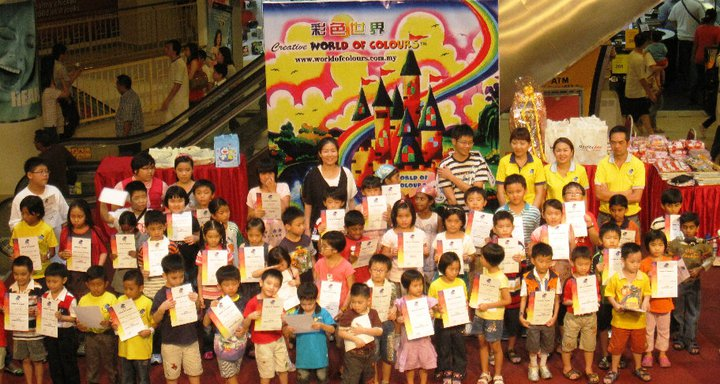 World of Colours Certificate Presentation Group Photo 