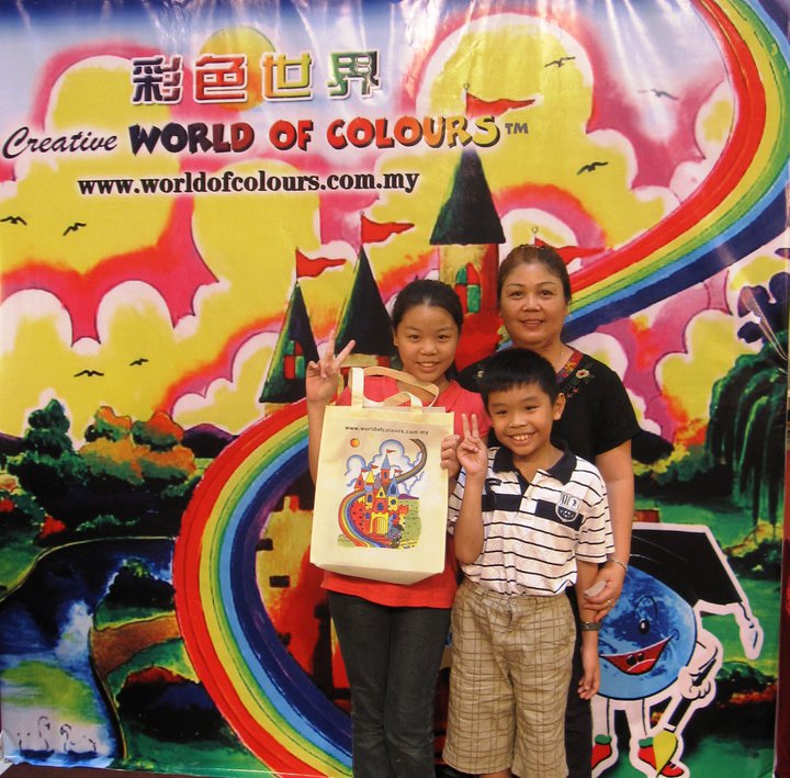 Children and Parent have a Sweet Memory on World of Colours Member Day 2011 
